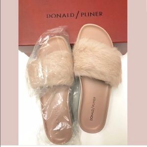 DONALD PLINER "FURFI" RABBIT FUR SLIDE blush Sz 7